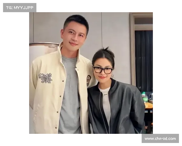 青岛男篮沉默:刘维伟妻子晒与小三合影,引发爱情风波 青岛男篮沉默:刘维伟妻子晒与小三合影,引发爱情风波
